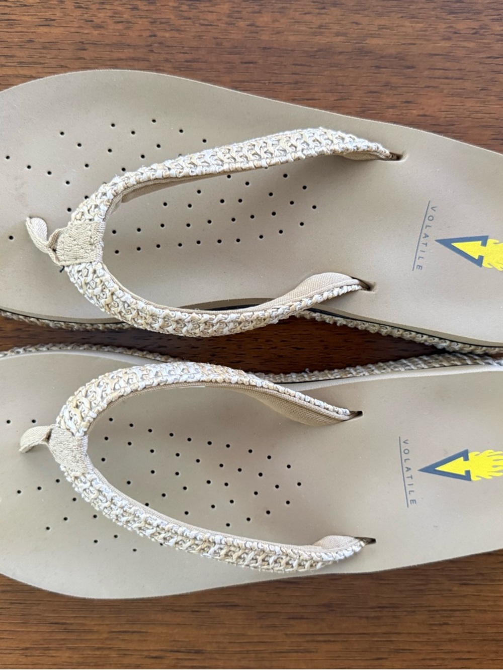 Volatile Palau Natural Raffia Flip Flop - Picture 2 of 11